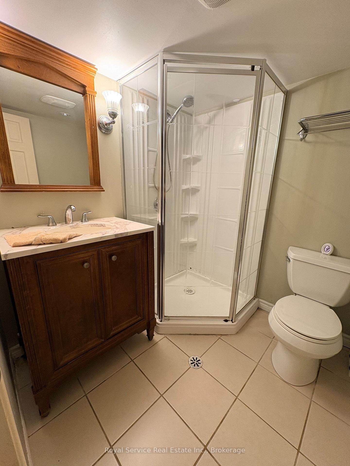 210 Shelbourne Street • Peterborough, ON photo 28