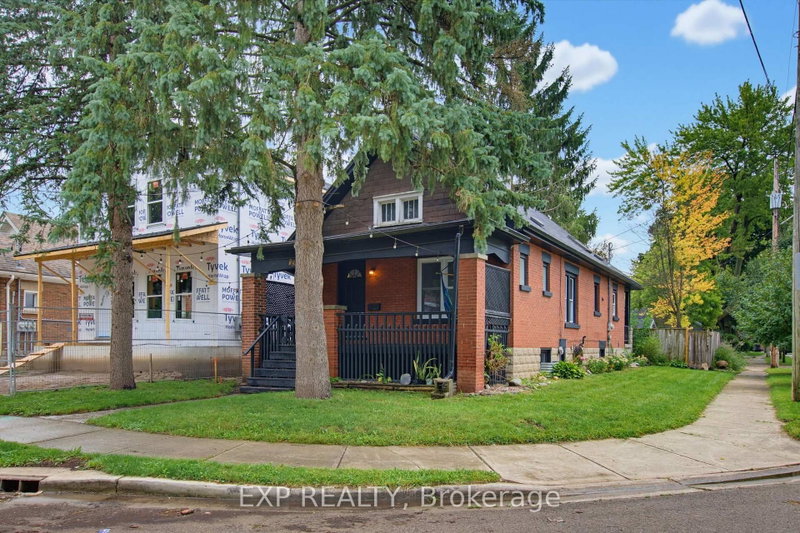 20 Barrington Avenue