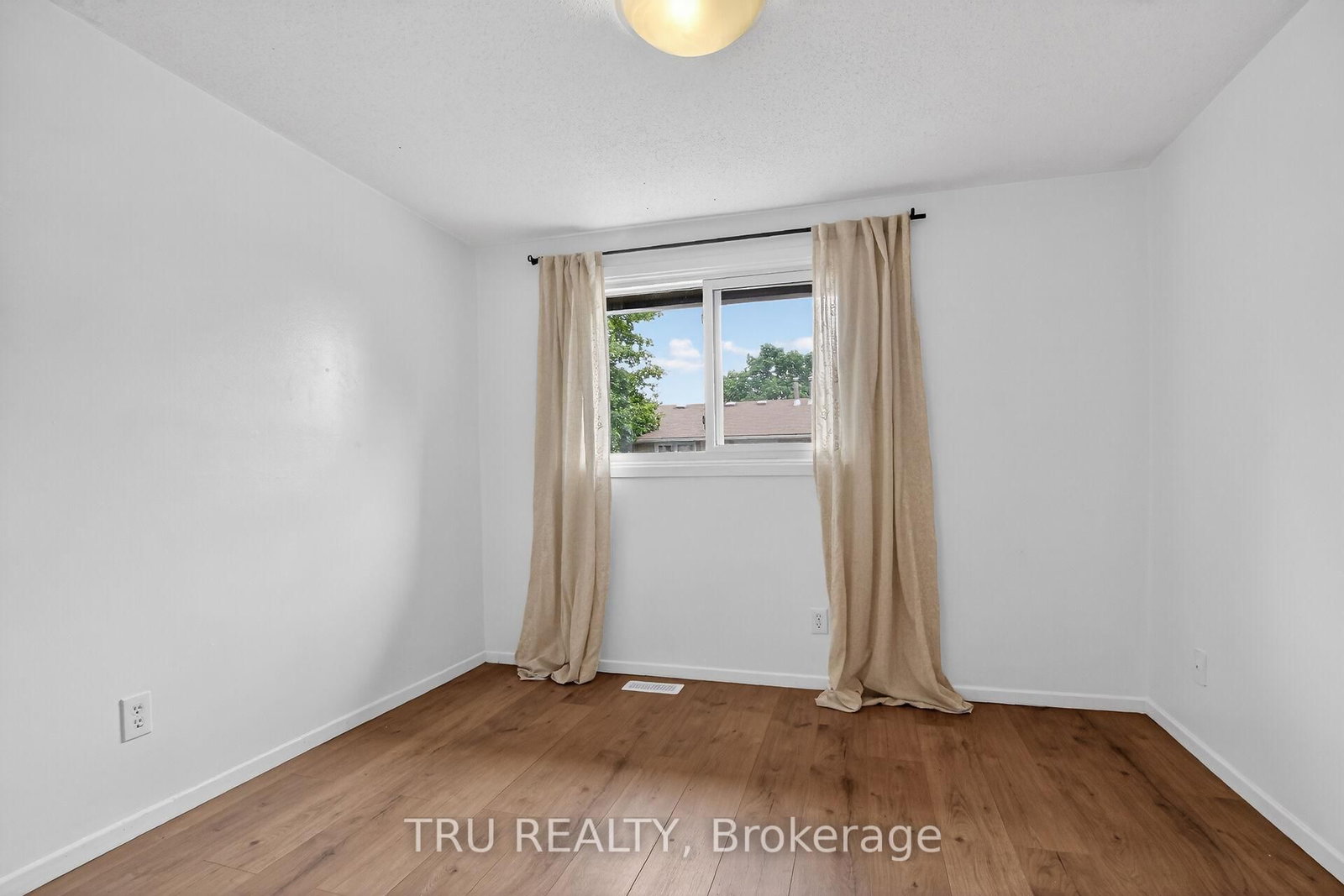 16-164 BARROW Crescent • Ottawa, ON photo 18