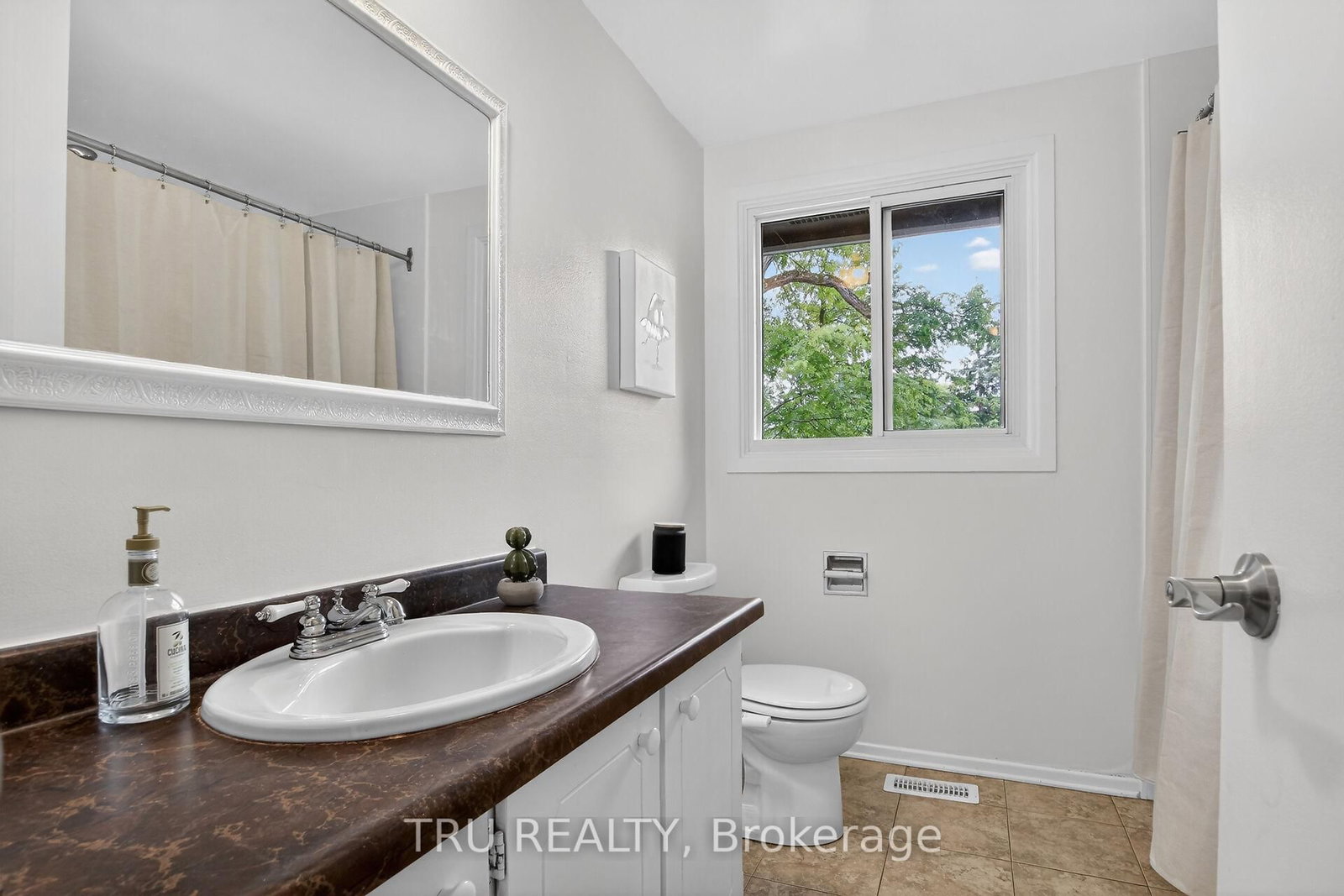 16-164 BARROW Crescent • Ottawa, ON photo 23