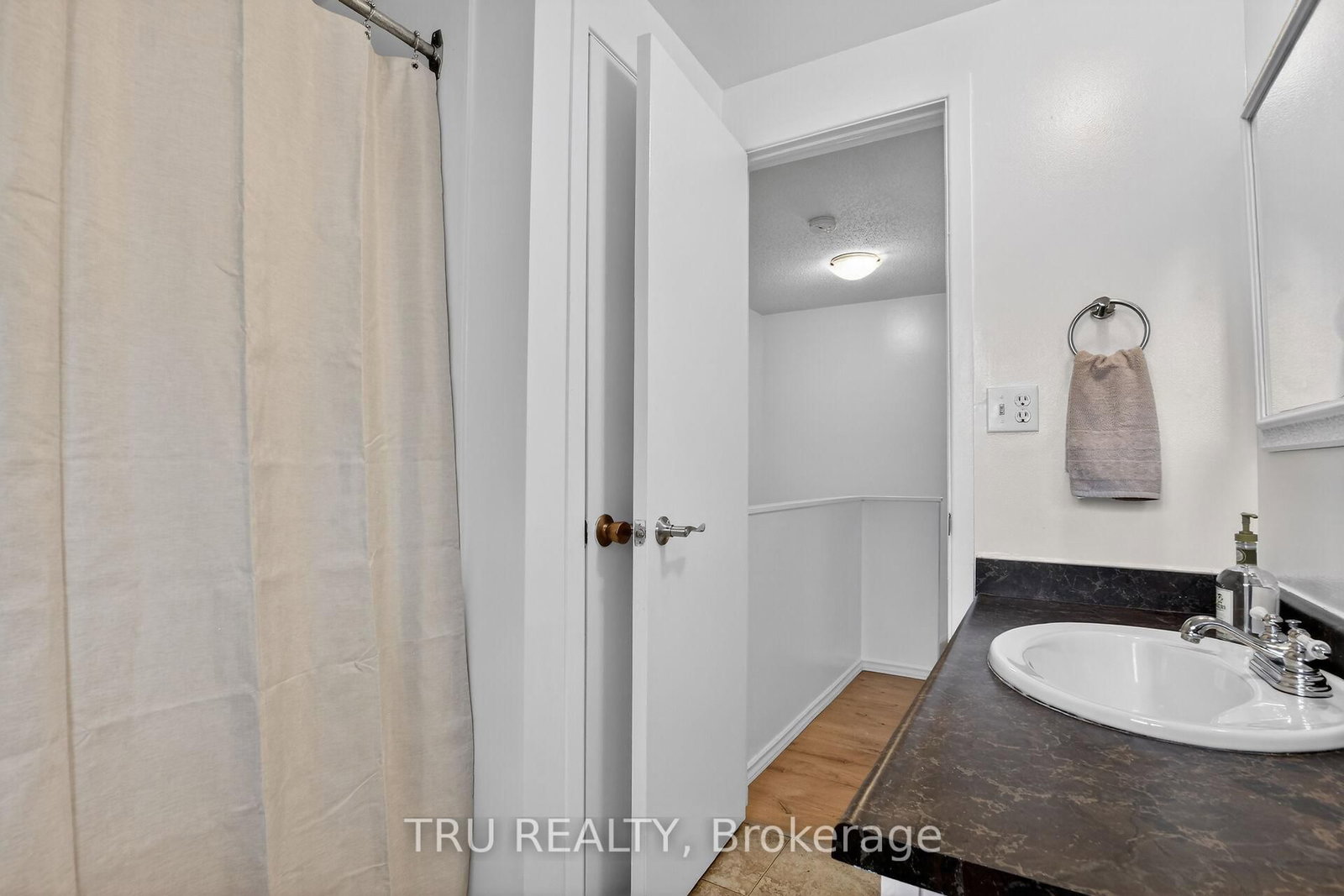 16-164 BARROW Crescent • Ottawa, ON photo 24