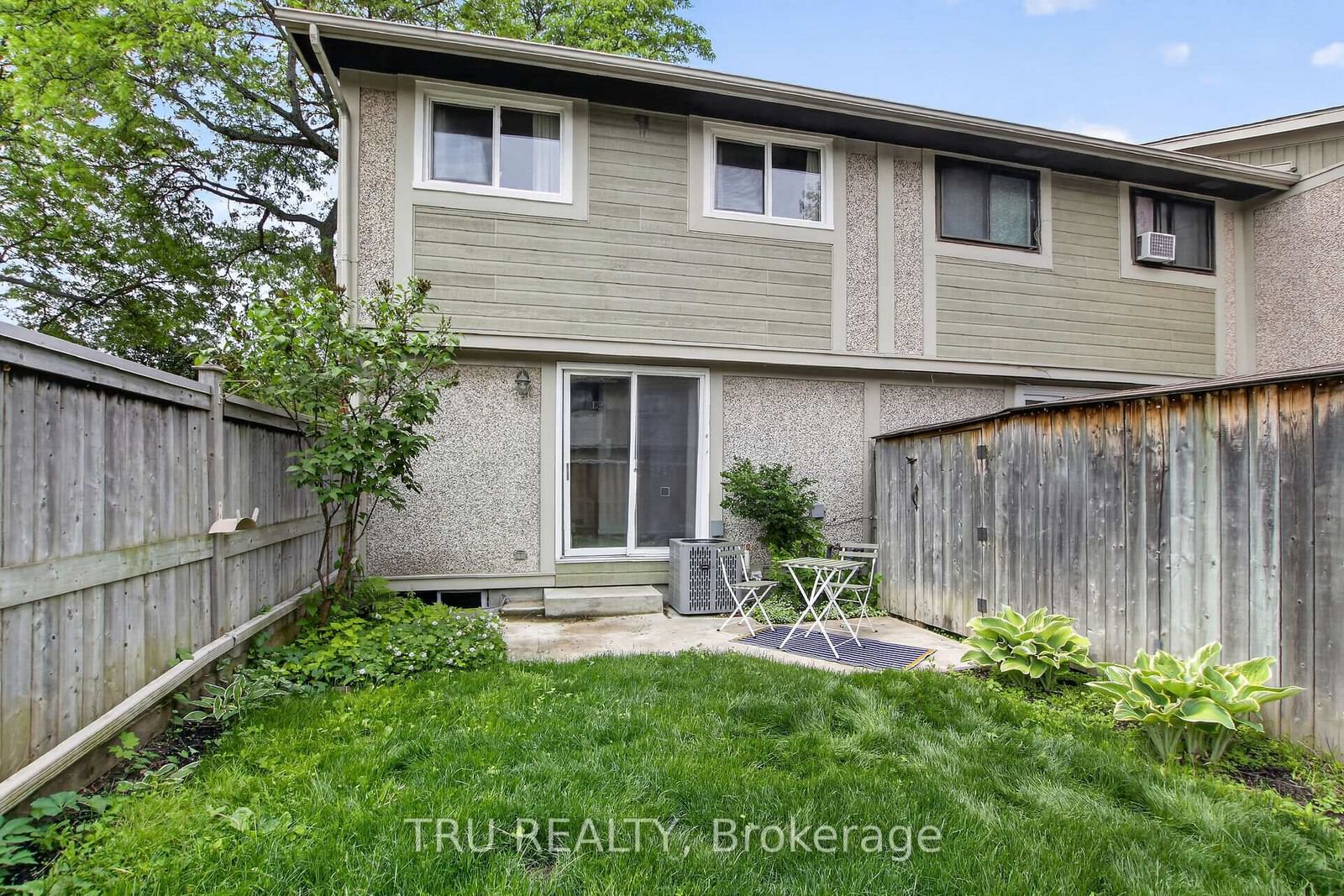 16-164 BARROW Crescent • Ottawa, ON photo 29
