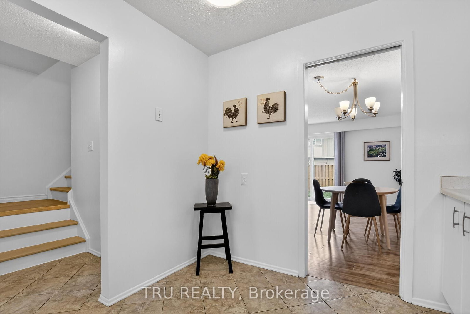 16-164 BARROW Crescent • Ottawa, ON photo 7