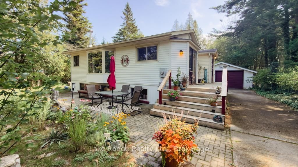 536 Alfred Street • Huron-Kinloss, ON photo 1