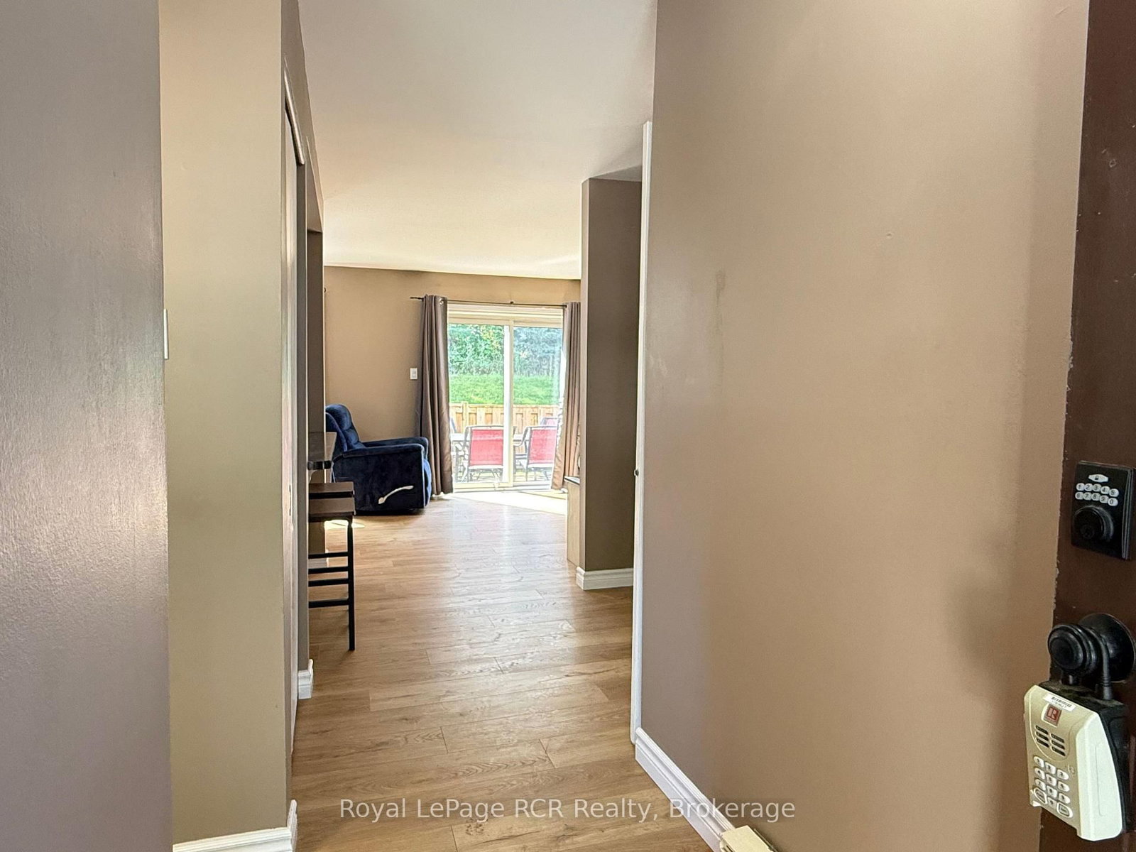 74 Laurie Crescent • Owen Sound, ON photo 3