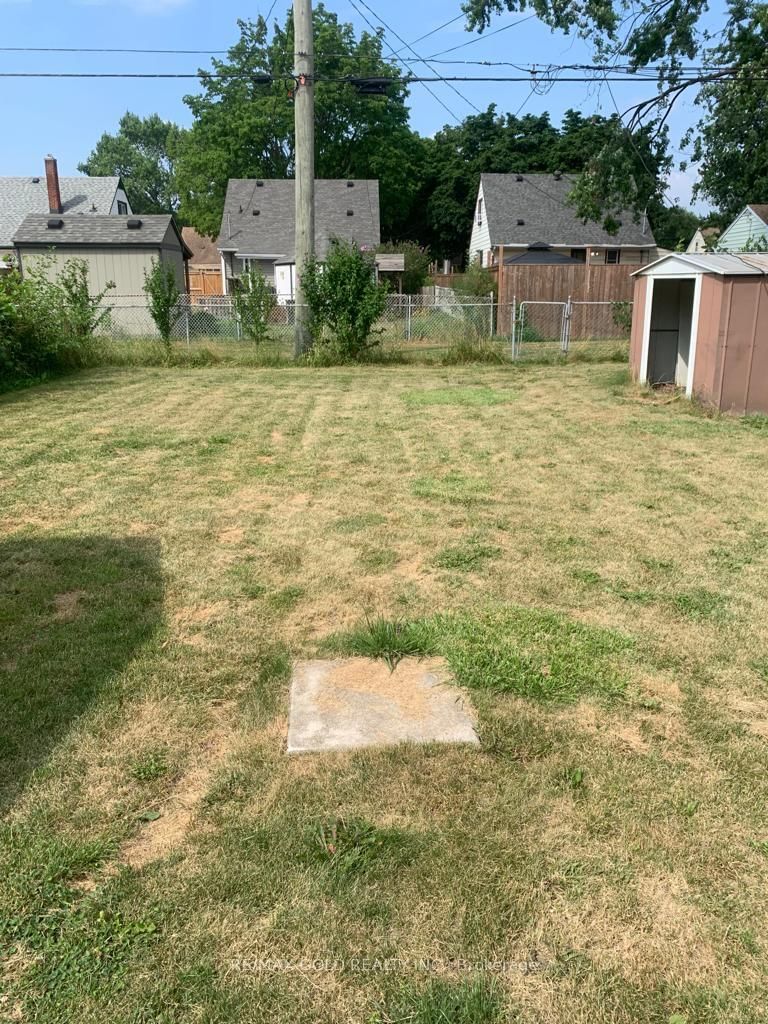 1315 Partington Avenue • Windsor, ON photo 10