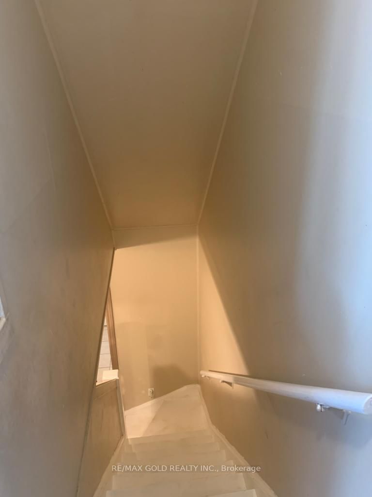 1315 Partington Avenue • Windsor, ON photo 6
