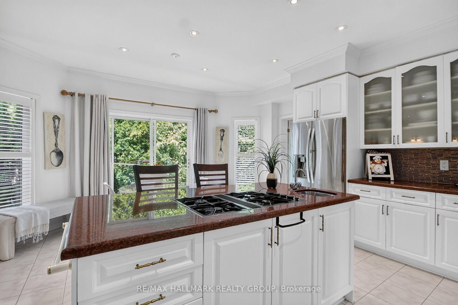 11 Taj Court • Ottawa, ON photo 12