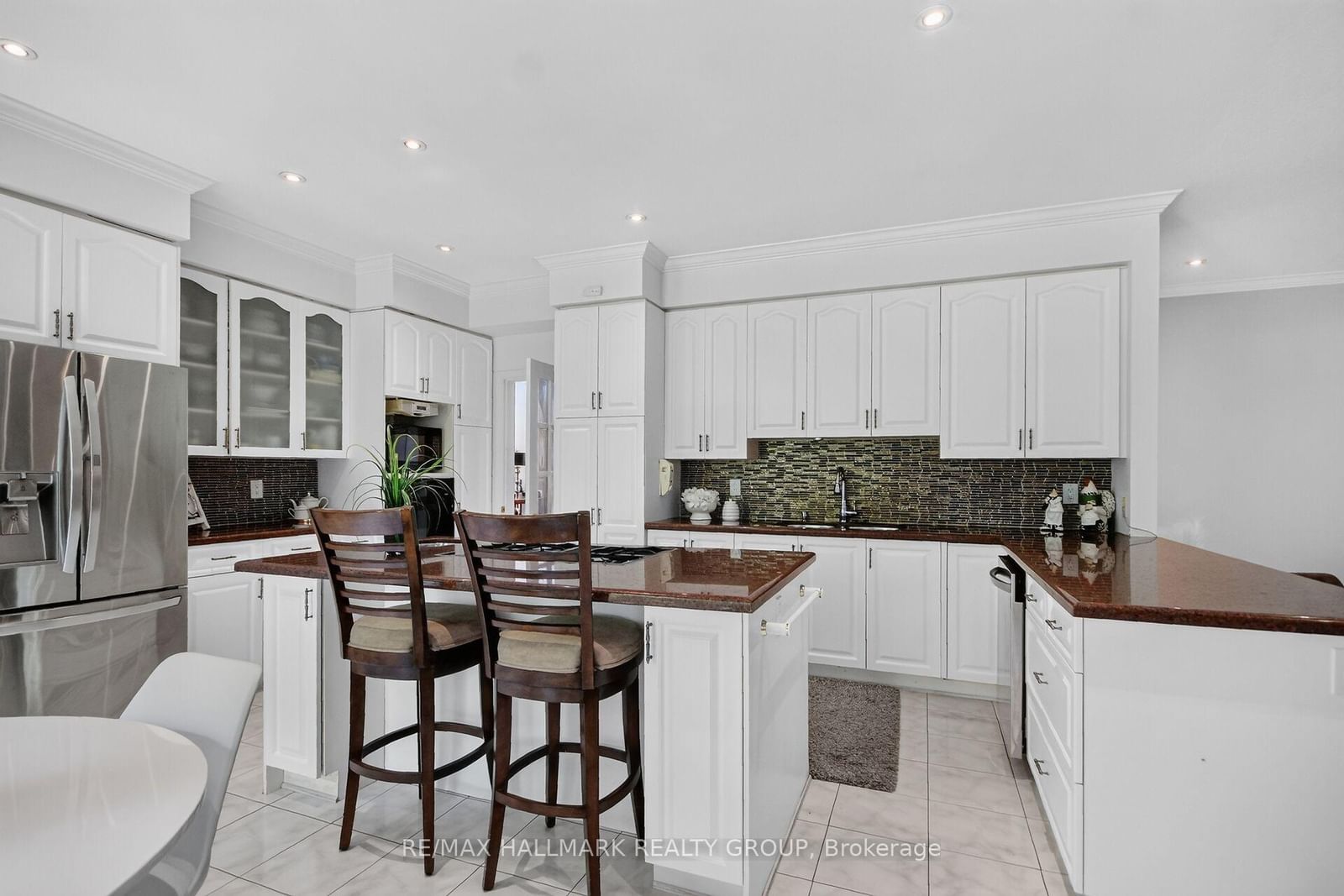 11 Taj Court • Ottawa, ON photo 13