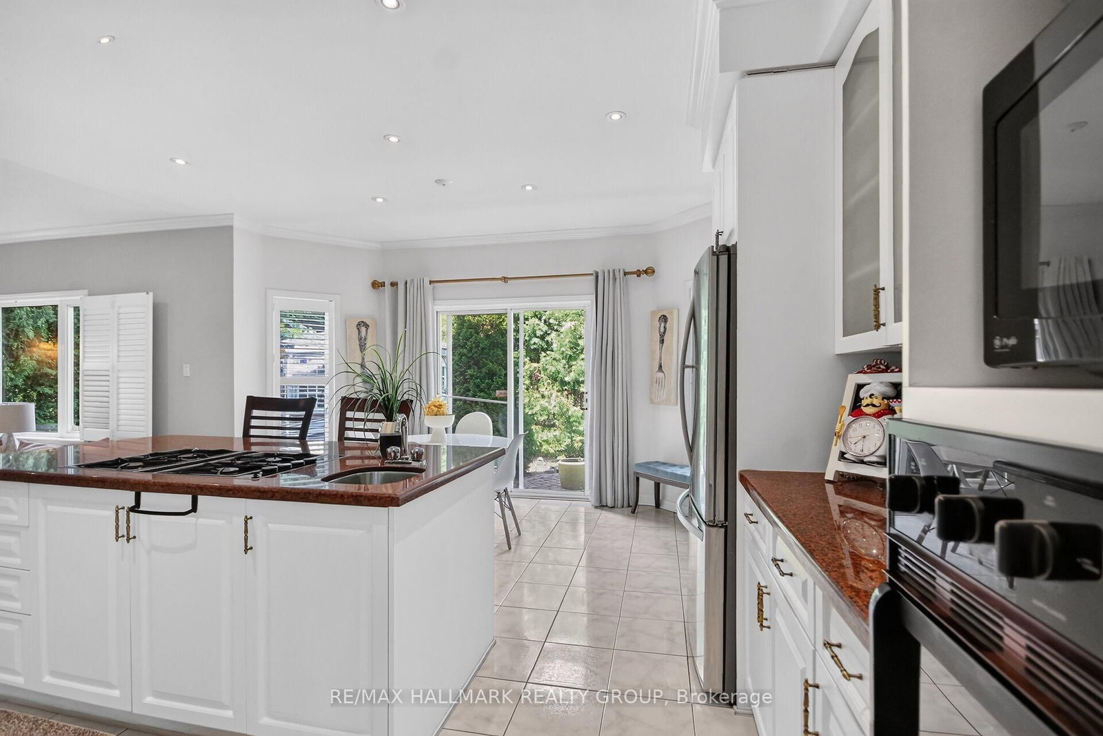 11 Taj Court • Ottawa, ON photo 14