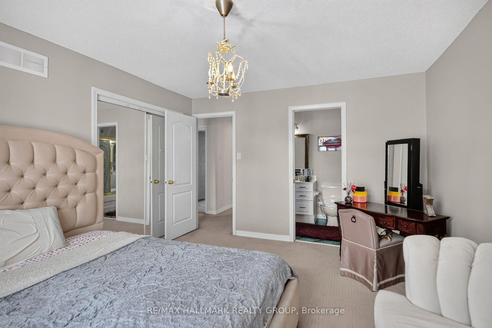 11 Taj Court • Ottawa, ON photo 32