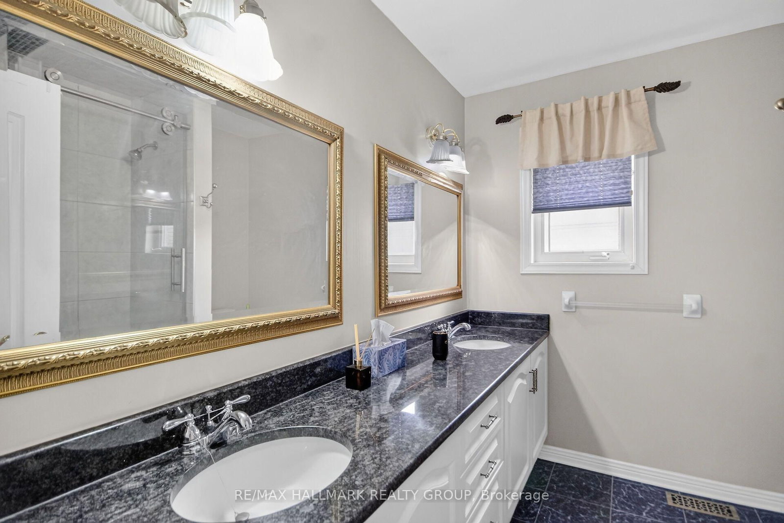 11 Taj Court • Ottawa, ON photo 39