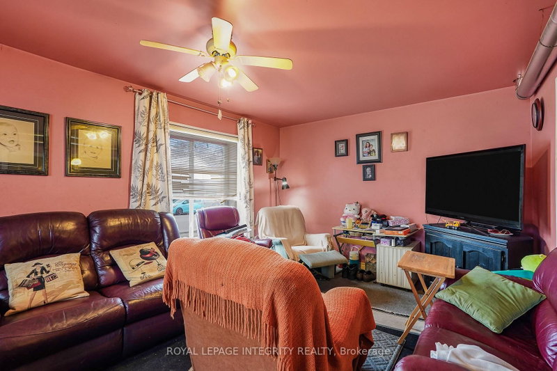 259 Bishop Street N