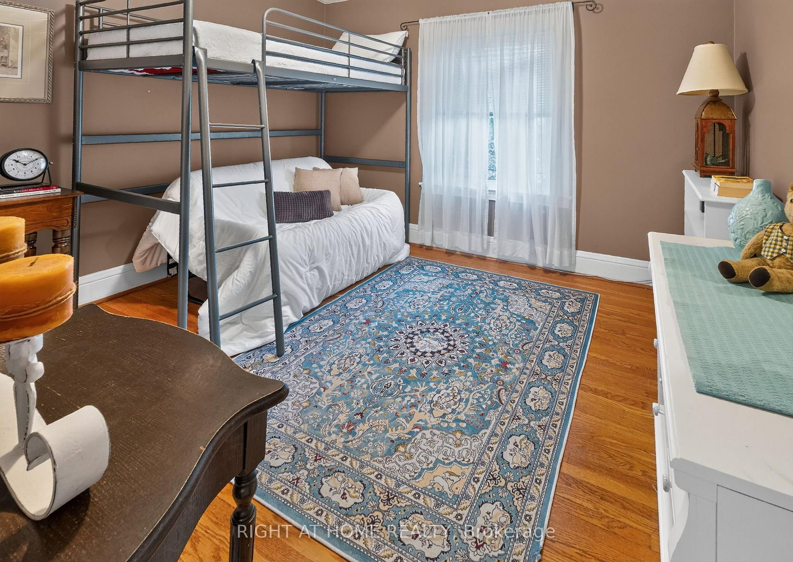 327 Wellington Street • St. Thomas, ON photo 27