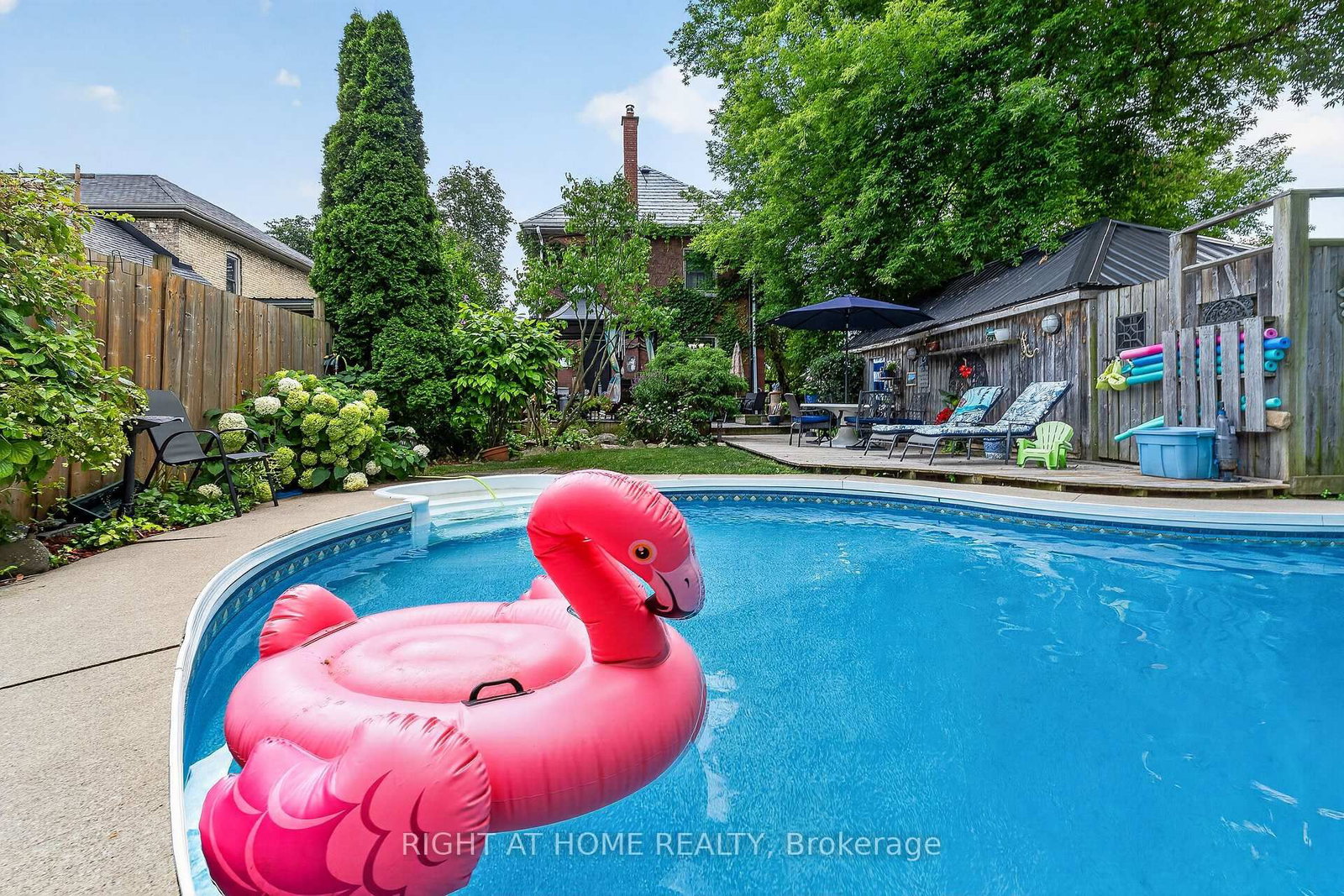 327 Wellington Street • St. Thomas, ON photo 42