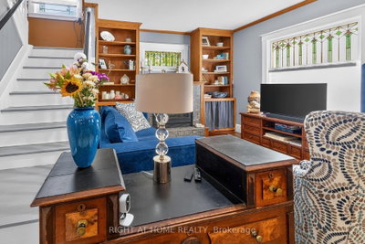 327 Wellington Street • St. Thomas, ON photo 7