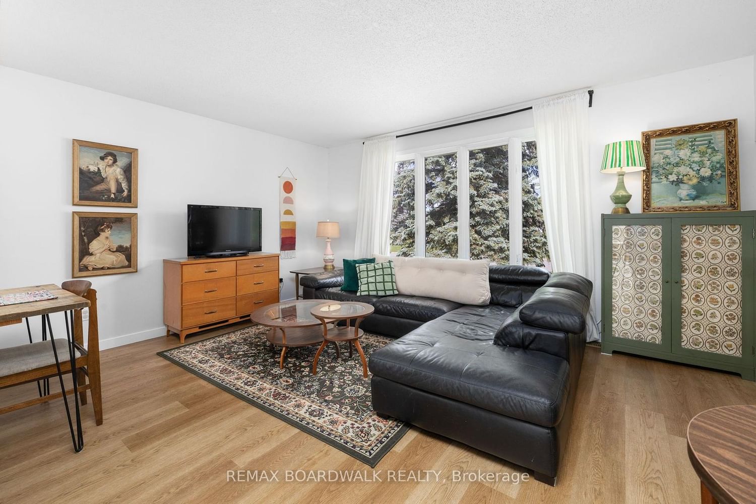 8 Jessie Drive • Perth, ON photo 6
