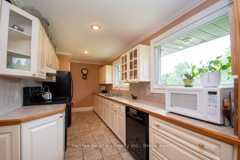 1571 Elm Tree Road • Kawartha Lakes, ON photo 10