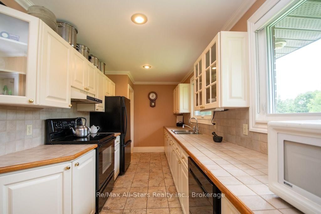 1571 Elm Tree Road • Kawartha Lakes, ON photo 11