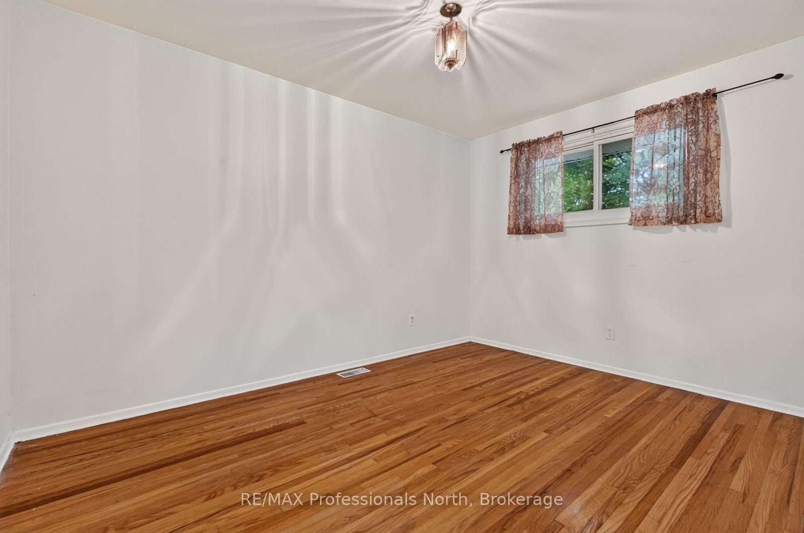 12 Anthony Court • Huntsville, ON photo 24