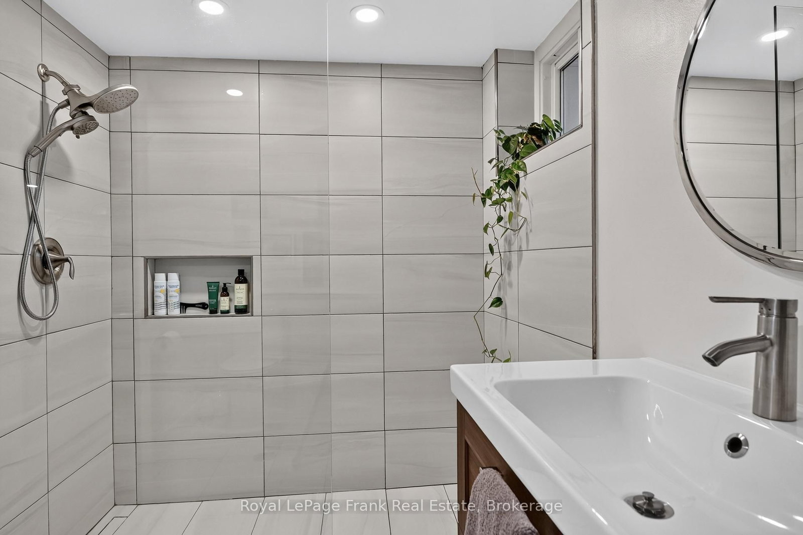 298 Cottonwood Drive • Peterborough, ON photo 27