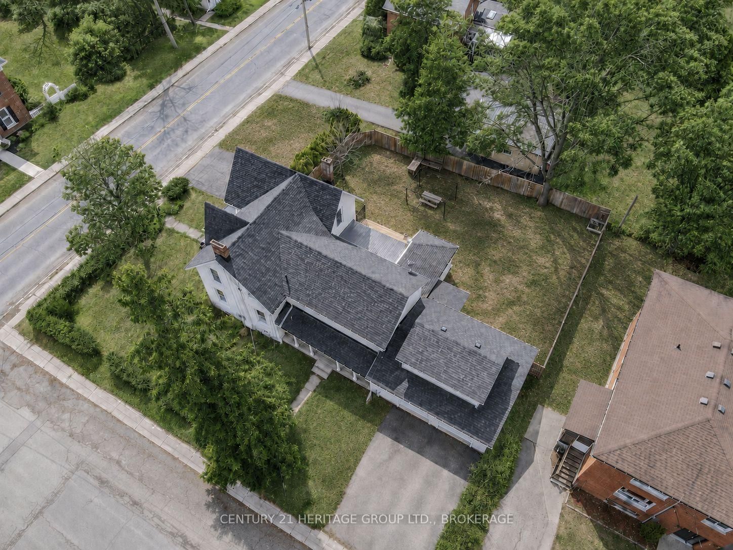 201 Bridge Street W • Greater Napanee, ON photo 4