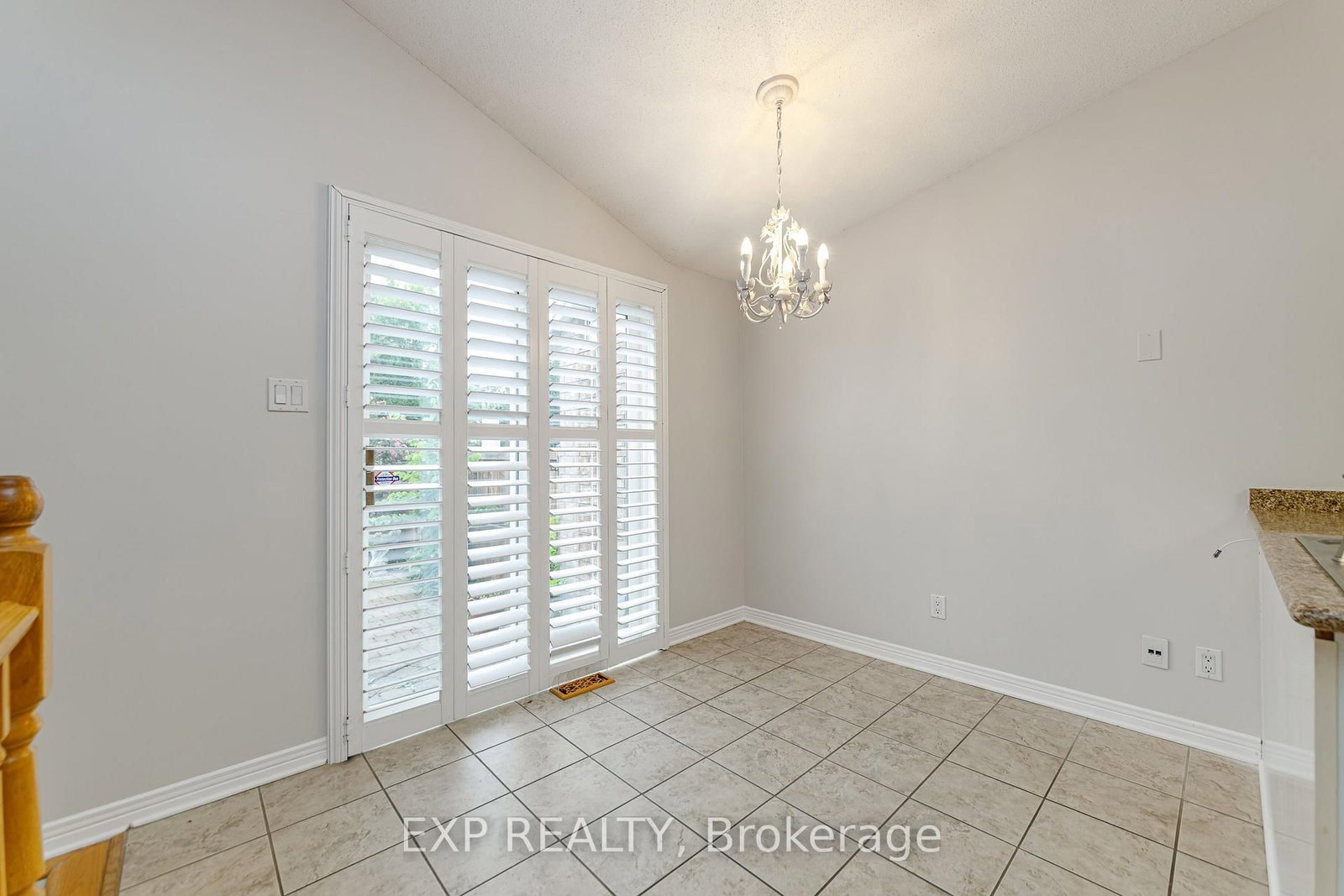 4412 Wildmint Square • Ottawa, ON photo 10