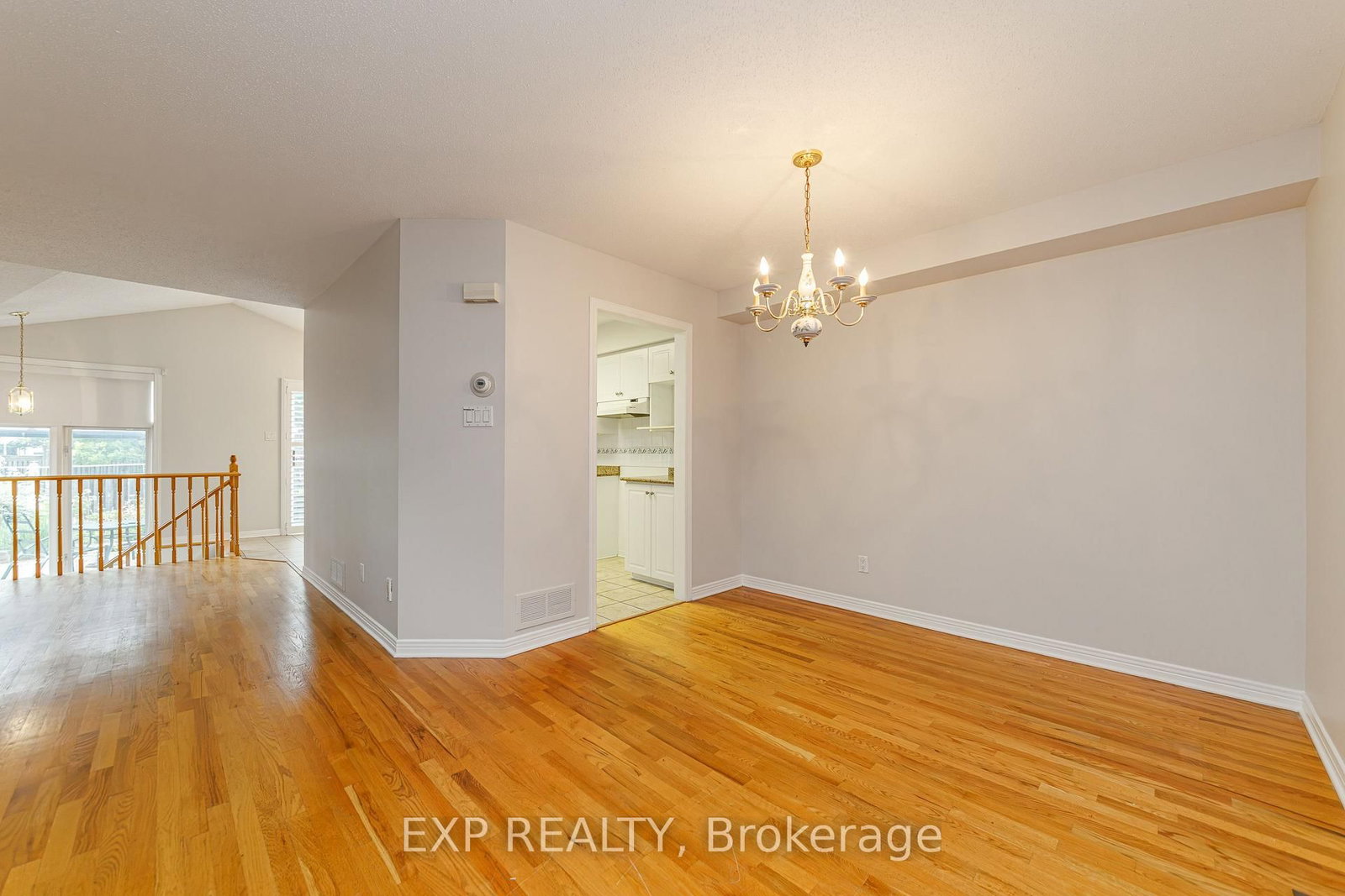 4412 Wildmint Square • Ottawa, ON photo 6