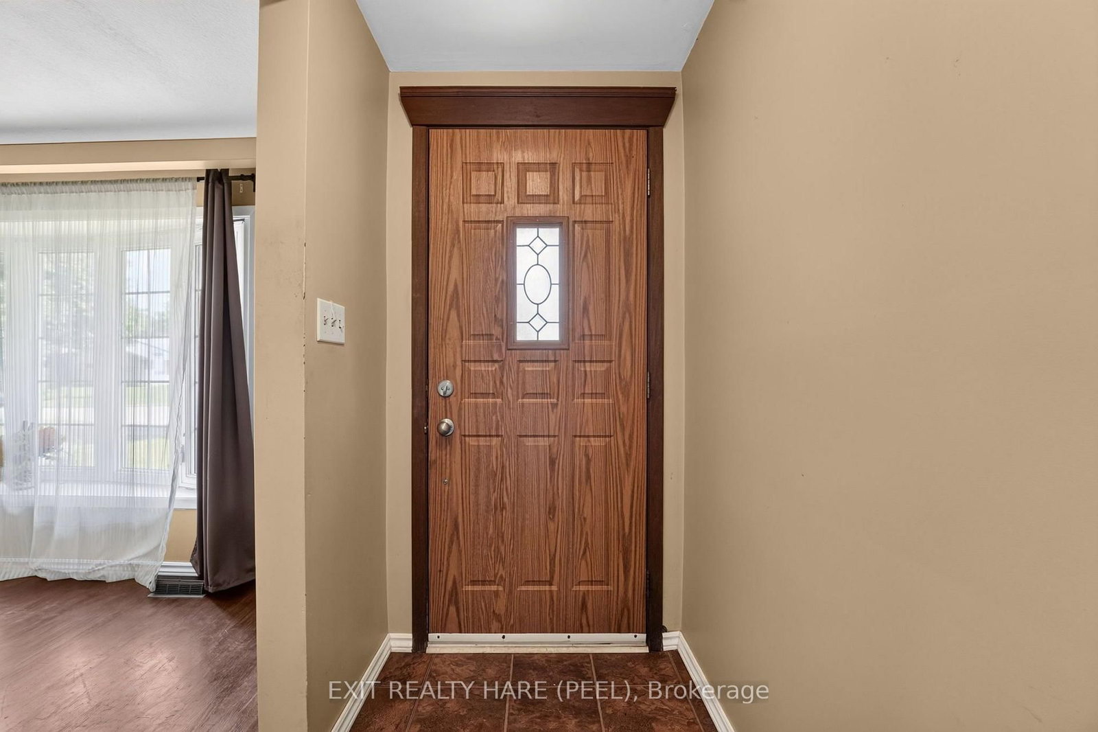 4541 Sussex Drive • Niagara Falls, ON photo 3