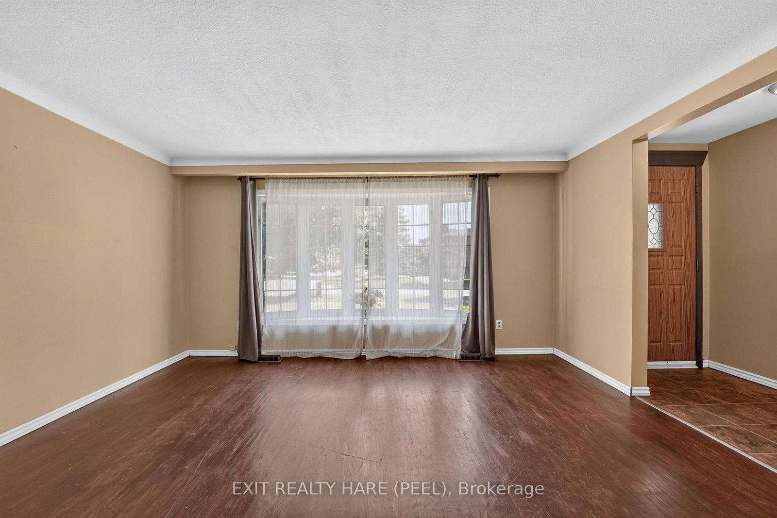 4541 Sussex Drive • Niagara Falls, ON photo 4
