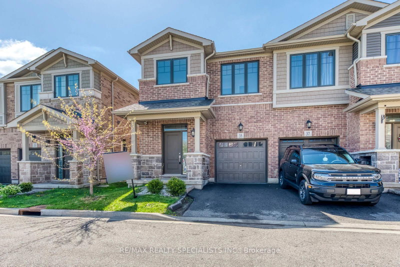 35 Pelican Lane