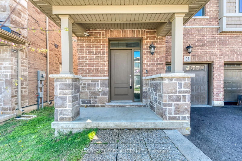 35 Pelican Lane