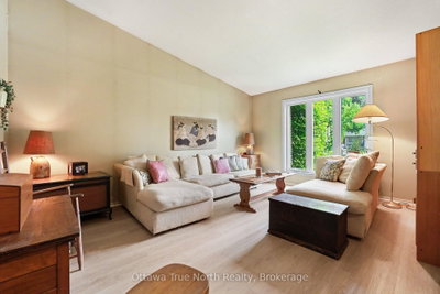 41 Aldgate Crescent • Ottawa, ON photo 4