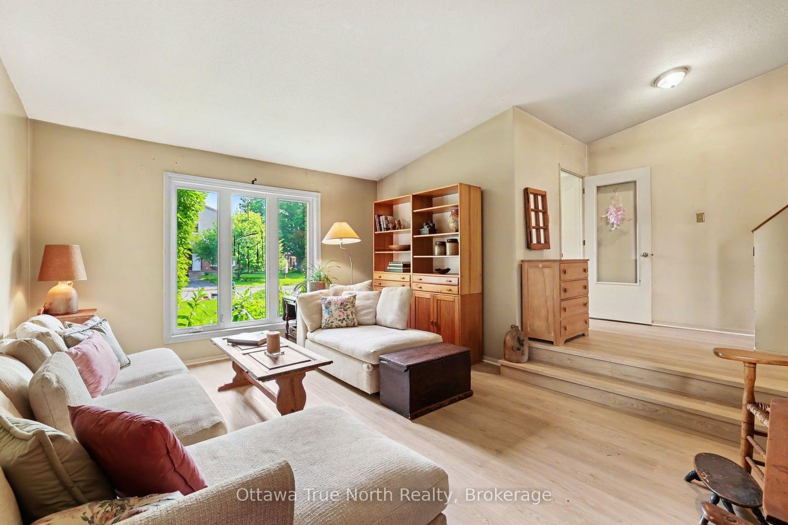 41 Aldgate Crescent • Ottawa, ON photo 5