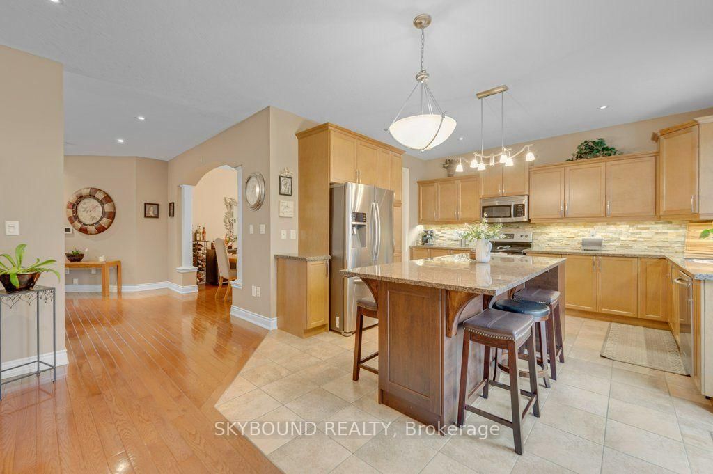 365 Valridge Drive • Hamilton, ON photo 14