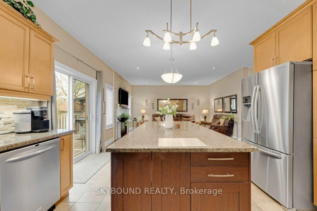 365 Valridge Drive • Hamilton, ON photo 16