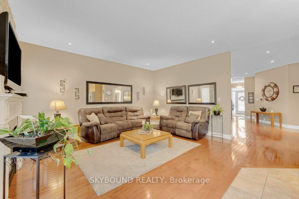 365 Valridge Drive • Hamilton, ON photo 17