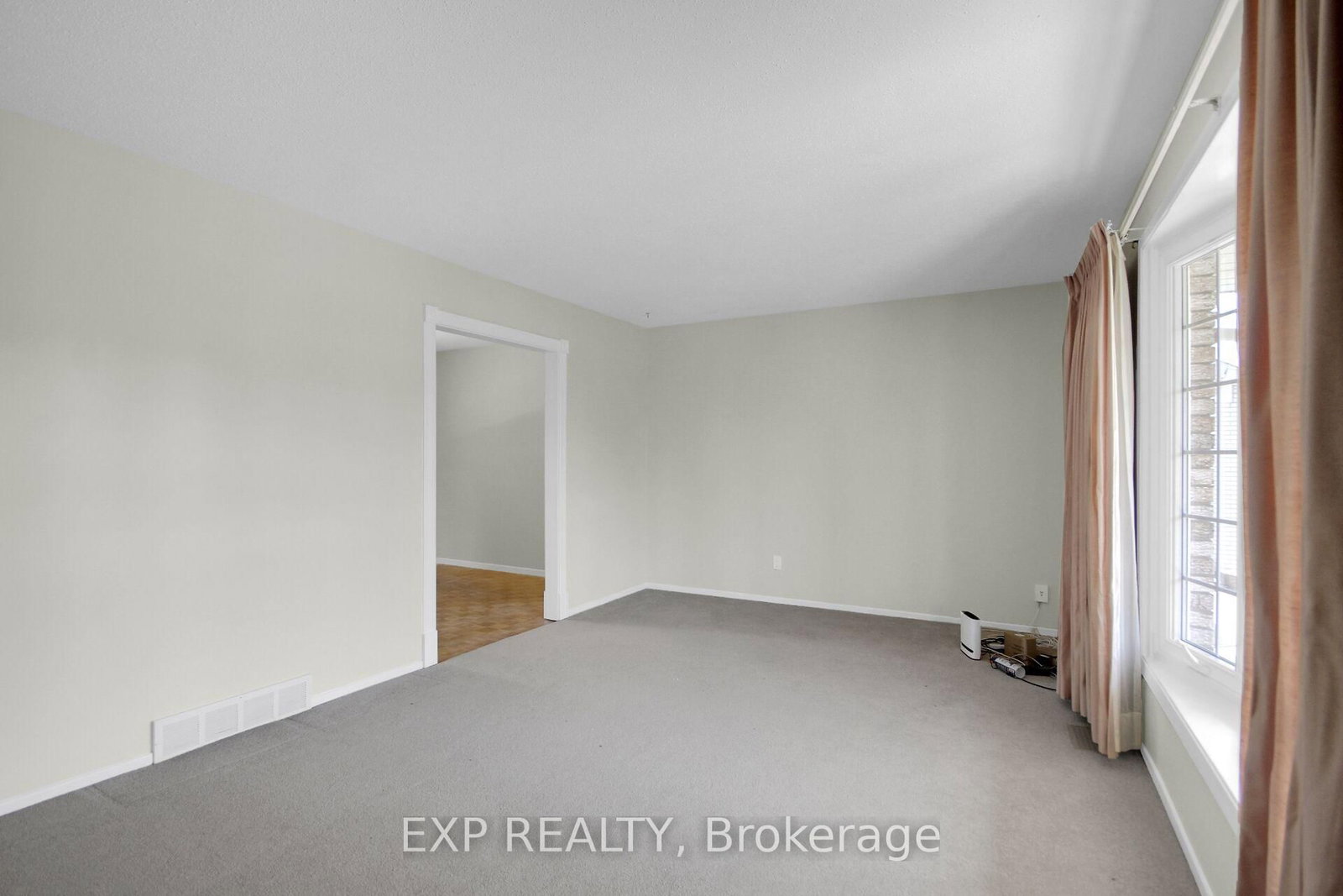 13 Shanel Place • Barrhaven, ON photo 11