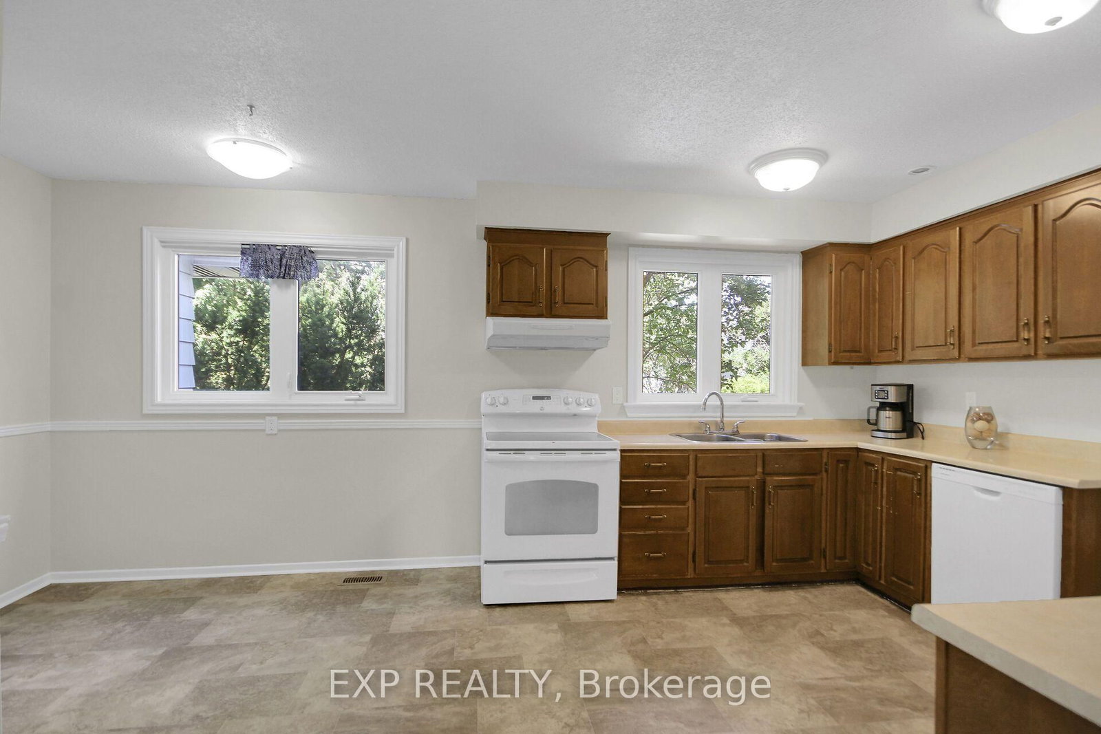 13 Shanel Place • Barrhaven, ON photo 18