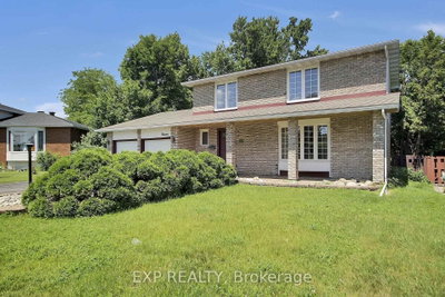 13 Shanel Place • Barrhaven, ON photo 3