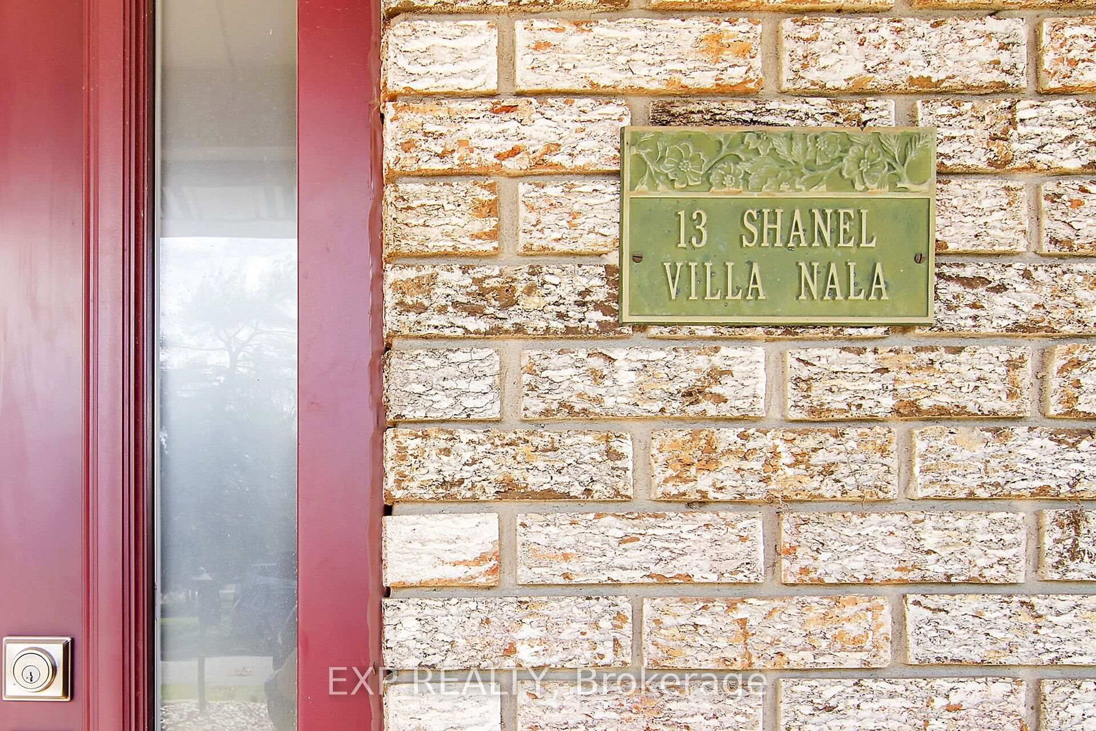 13 Shanel Place • Barrhaven, ON photo 6
