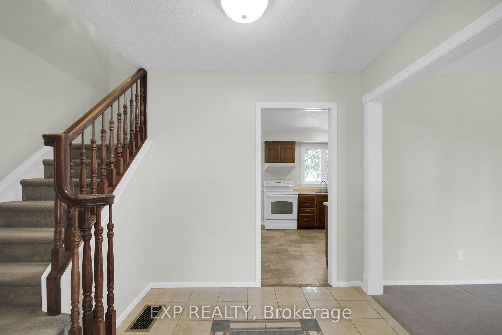 13 Shanel Place • Barrhaven, ON photo 8