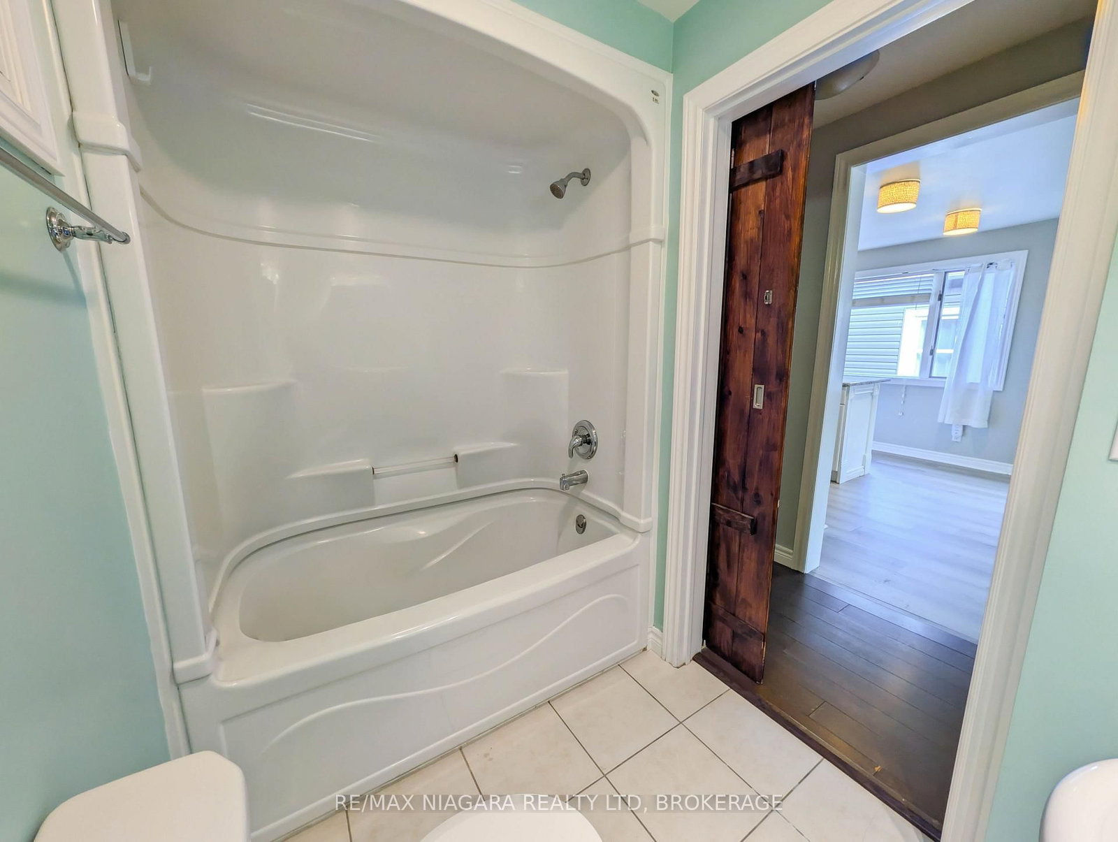 24 Churchill Street • St. Catharines, ON photo 26