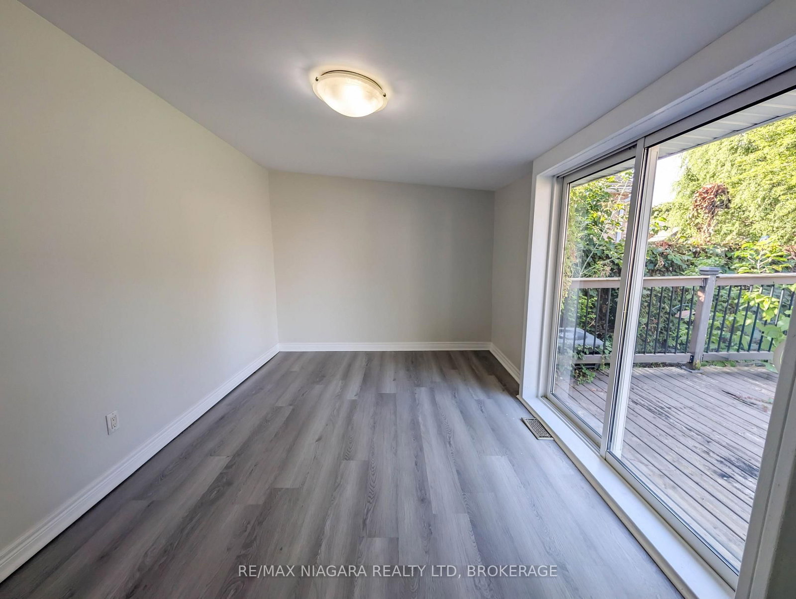 24 Churchill Street • St. Catharines, ON photo 28