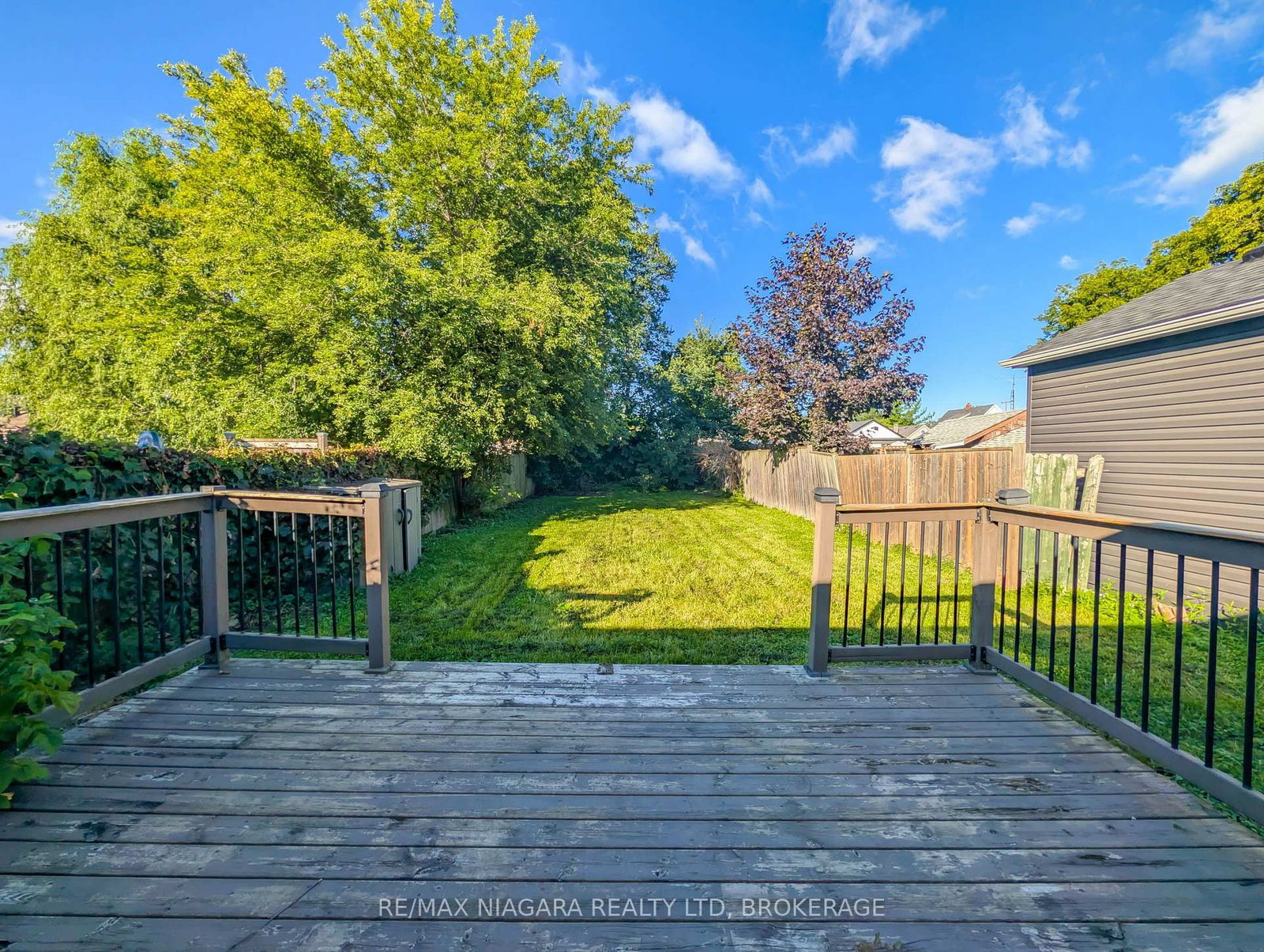 24 Churchill Street • St. Catharines, ON photo 33