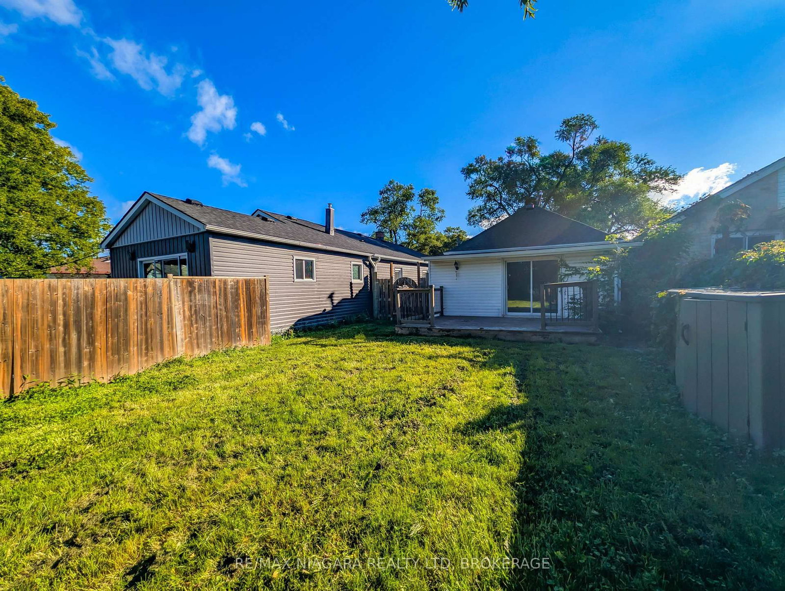 24 Churchill Street • St. Catharines, ON photo 35