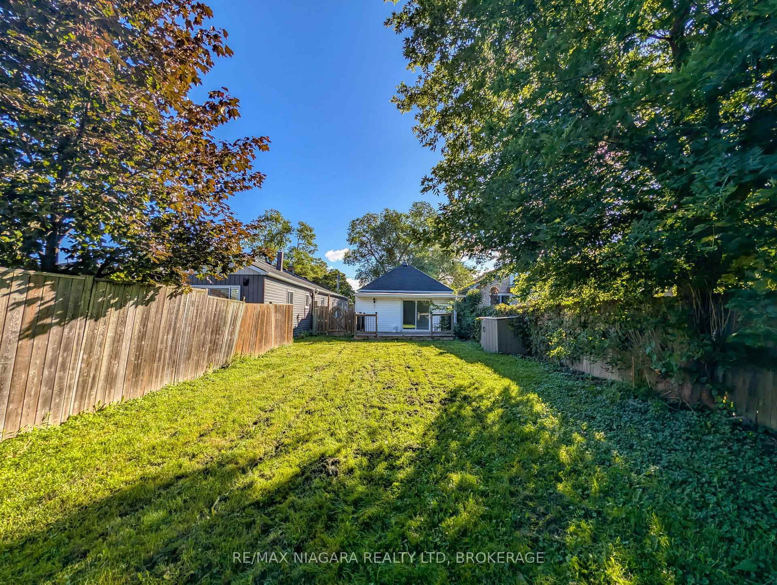 24 Churchill Street • St. Catharines, ON photo 37