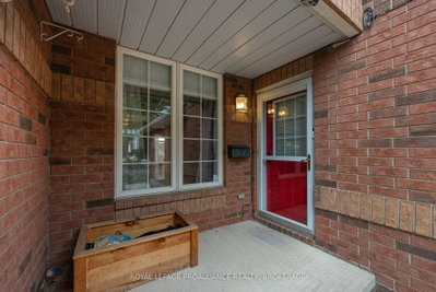 562 Quail Court • Kingston, ON photo 4