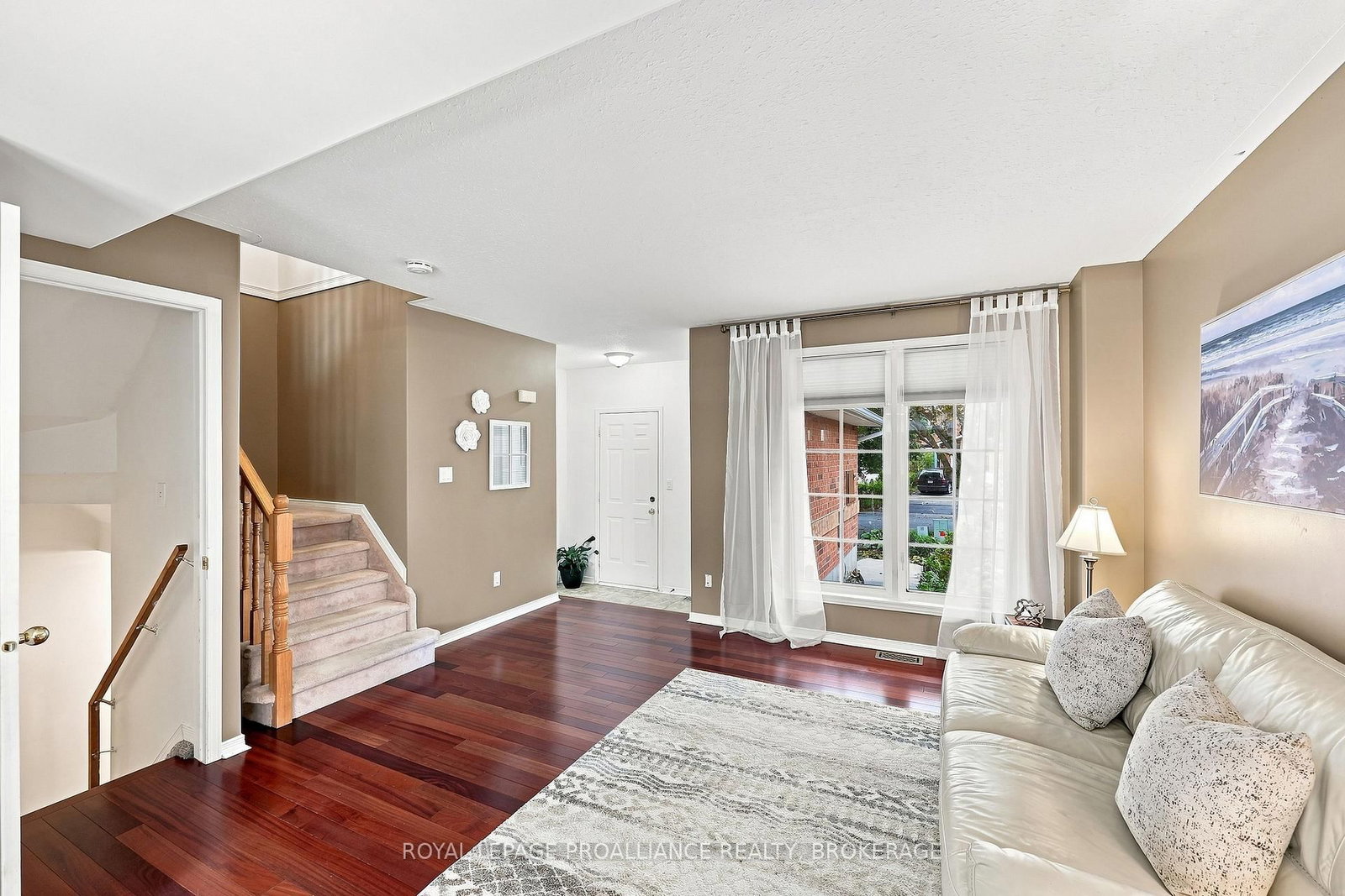 562 Quail Court • Kingston, ON photo 5