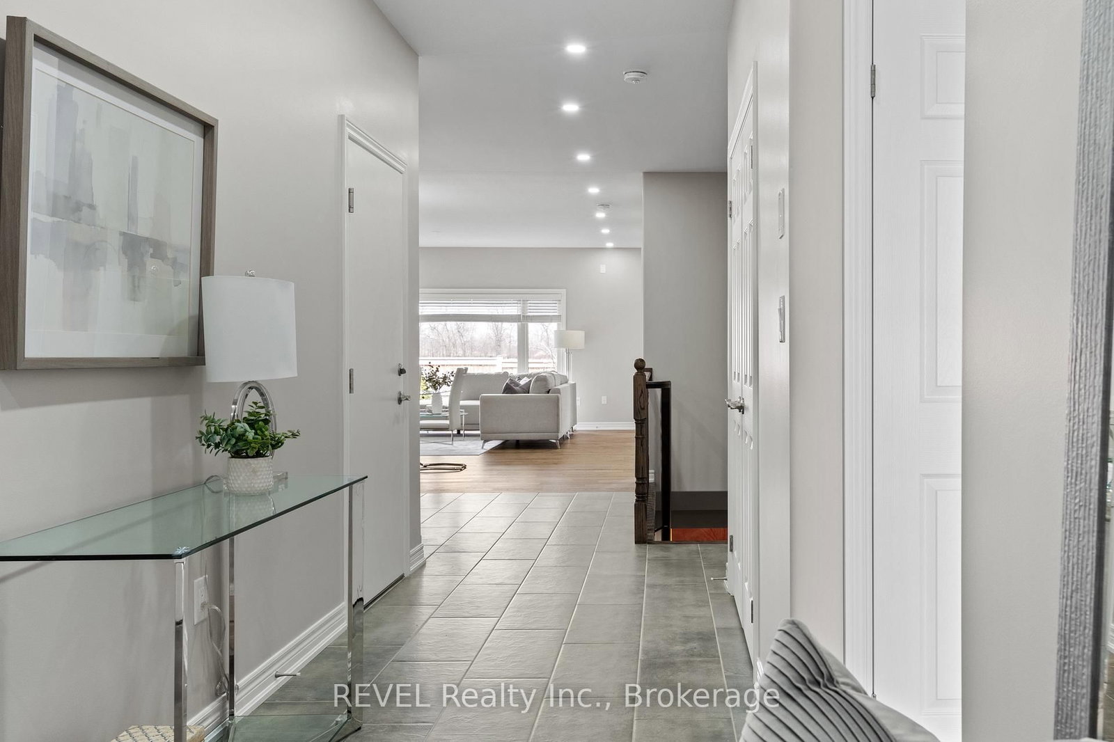 7138 Parsa St Niagara Falls Street • #7 • Niagara Falls, ON photo 5